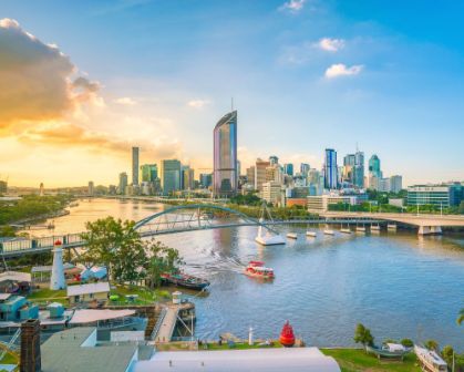 Picture of Brisbane river and city skyline.
